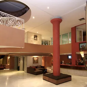 Golden Tulip Tghat فاس